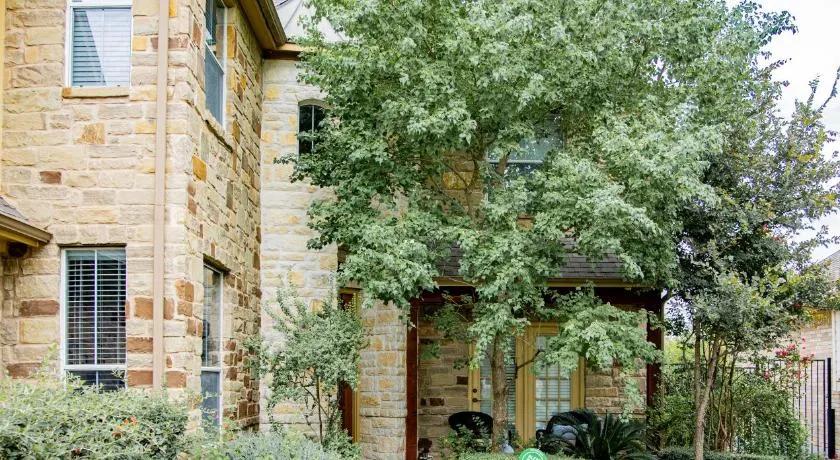 Austin Charm Home by The Key Rentals - Image 1