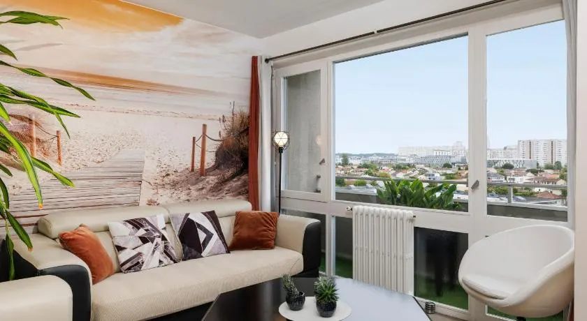 Appartement T4 avec tennis - Image 1