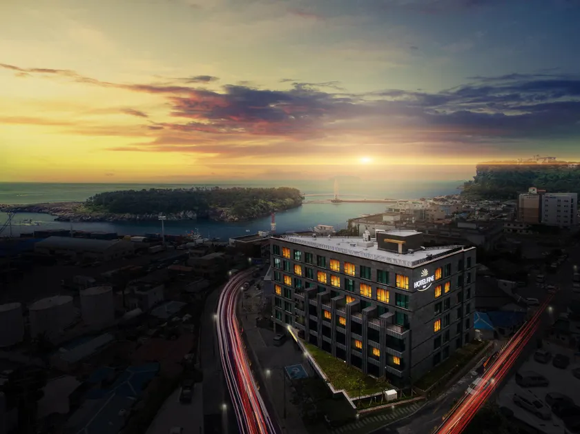 Hotel Fine Jeju - Image 1