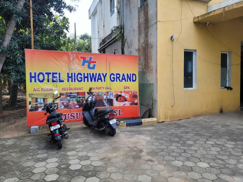 Collection O Hotel Highway Grand - Image 1
