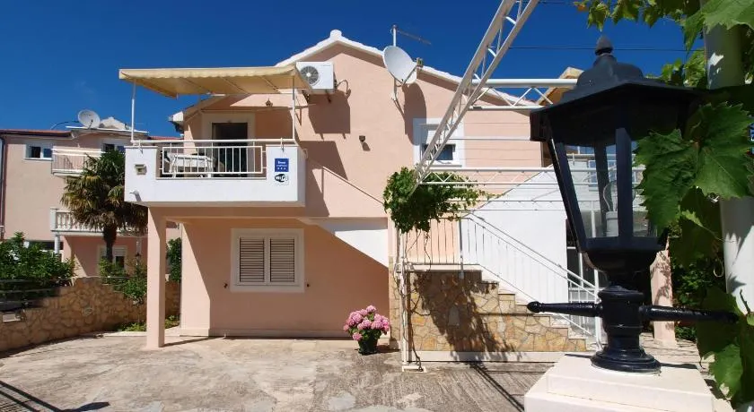 Apartments Škarpa 1601 - Image 1