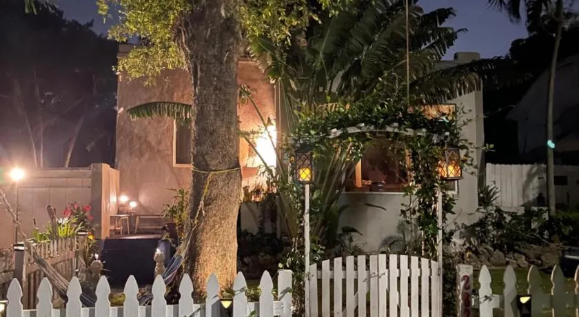 Ne Miami Cottage - Image 1