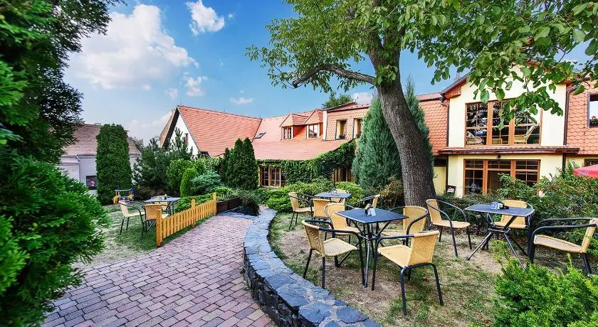 Restaurace a Penzion U Palečků - Image 1