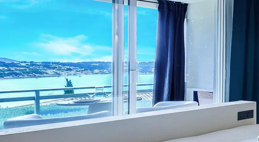 LOVE IN Bandol - Balneo & Vue Mer - Image 1