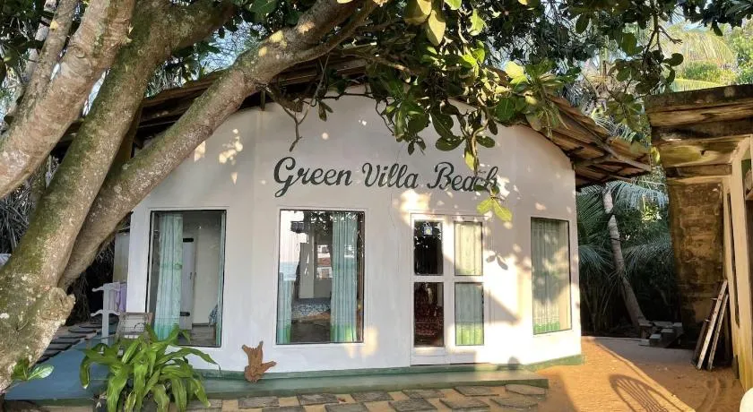 Green Villa Beach And Juice Bar - Image 1