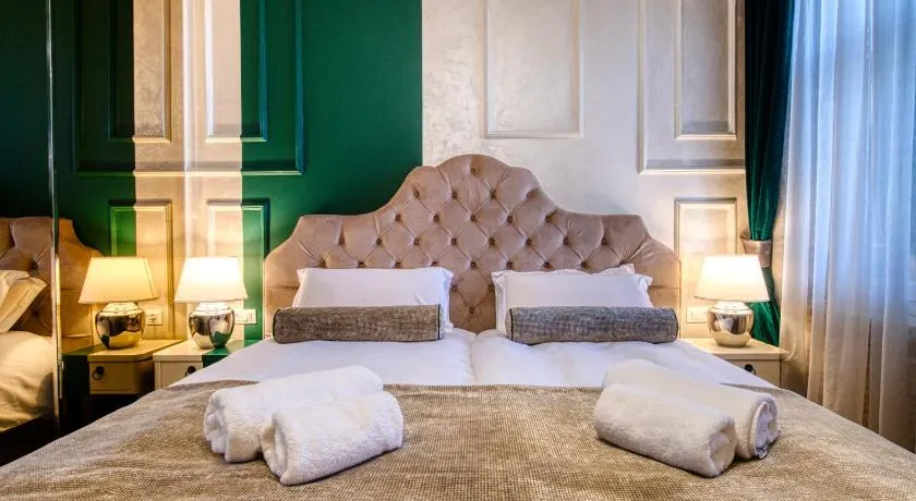 Riva Palace - design rooms - Image 1