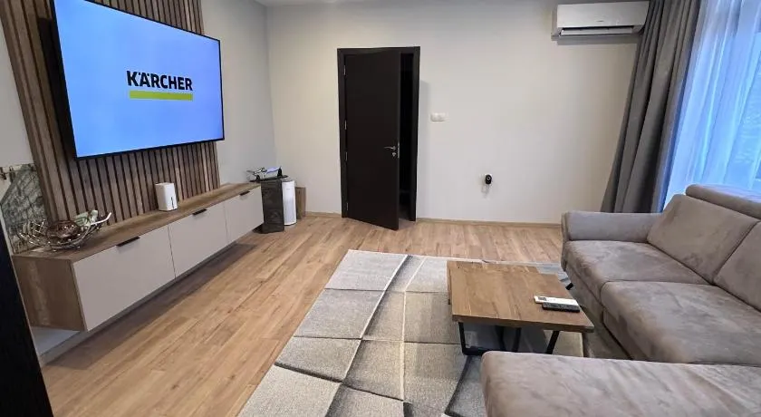 Central Apartment - Image 1