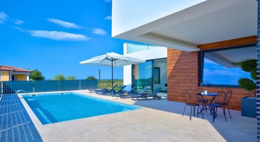 Villa Aria / Modern Villa Aria in the town of Višnjan, Istria - Image 1