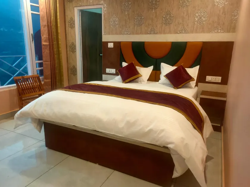 Khatirdaari food n stay - Image 1