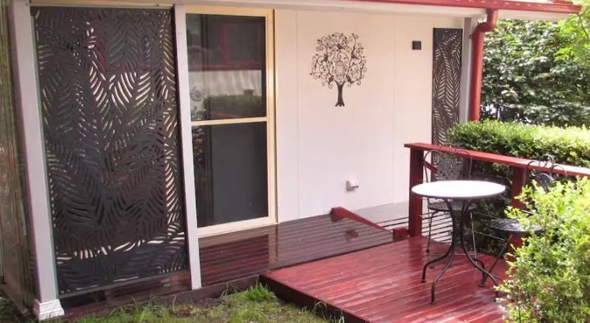 Dees Rear Studio Room - Image 1
