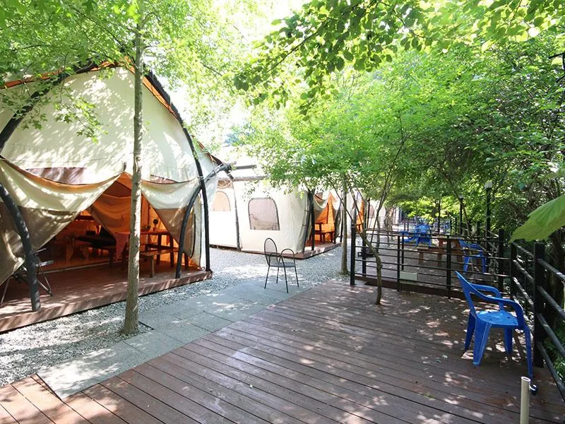 Coco Vivaldi Glamping Caravan Auto Camping - Image 1