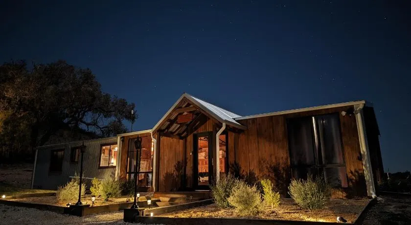 Sunstone - 2 Bed Eco Cabin - Kundalini Lodge - Image 1