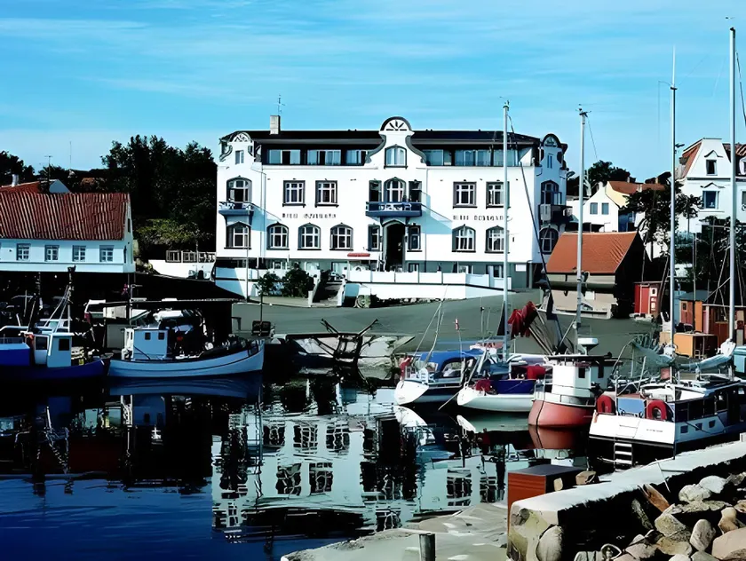Hotel Sandvig Havn - Image 1