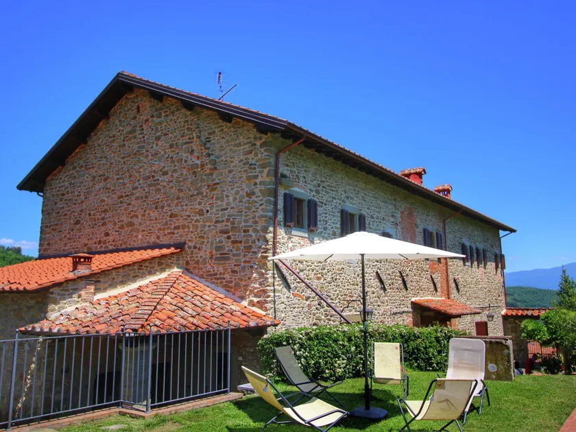 Beautiful country, lovely views over the Tuscan countryside, private pool - Image 1