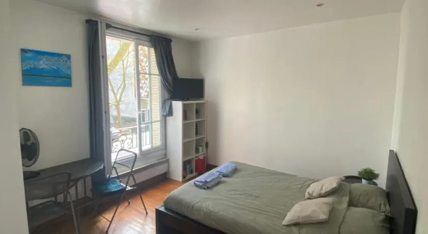 Studio Proche Paris - Image 1