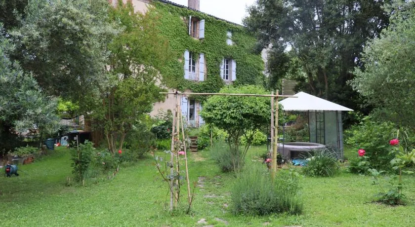 Au Jardin - Image 1