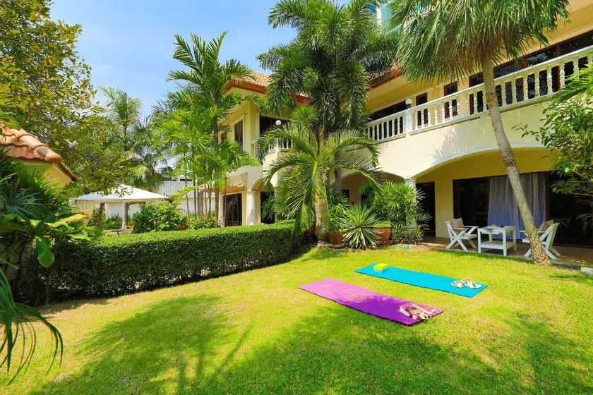 Siam Pool Villa Pattaya - Image 1