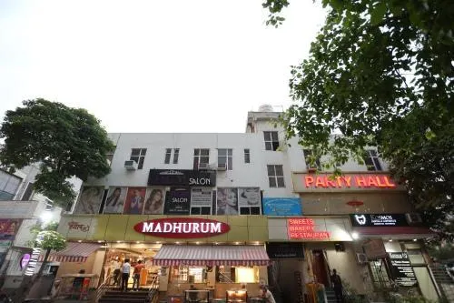 Hotel Mannat Residency - Image 1