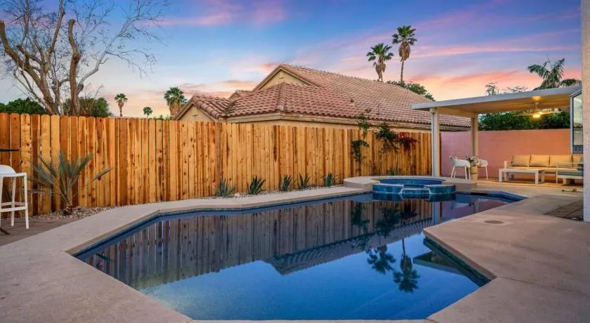 Sundown Oasis With Private Pool And Spa - Image 1