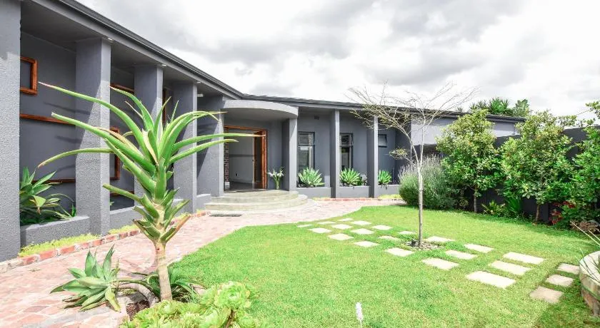 OnQ Accommodation - Image 1