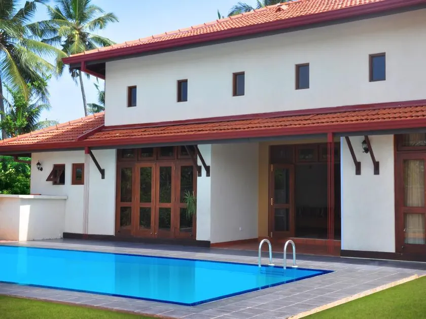 Airport Villa - Image 1