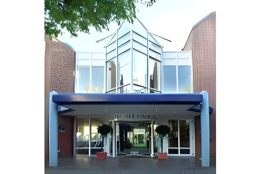 Hotel Alexander - Image 1