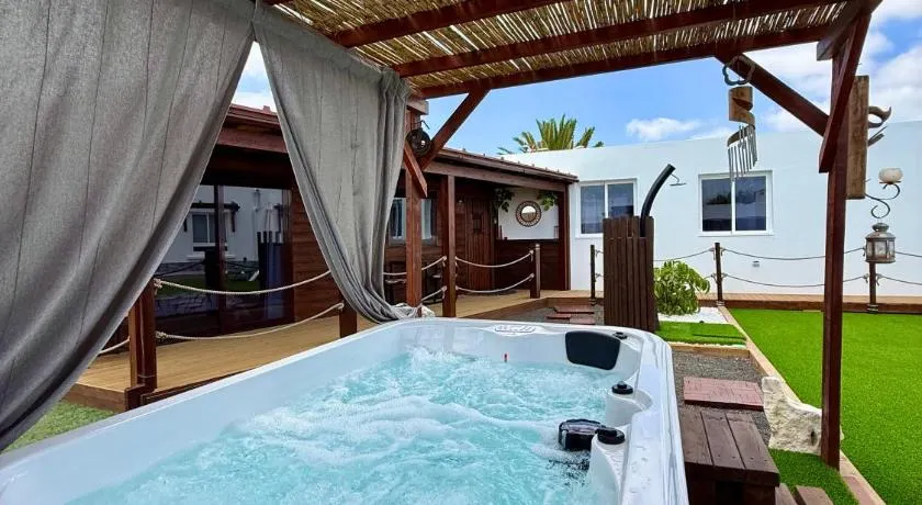 Apartamentos y Lofts Makana - Image 1