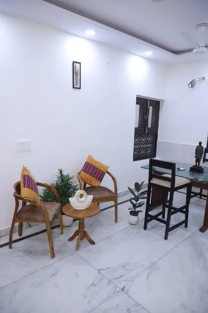 Fortune Home Service Apartment 1Bhk,L-36B,Saket - Image 1