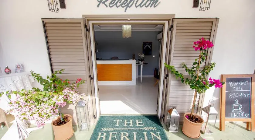 T H E BERLIN Studios and Suites - Image 1