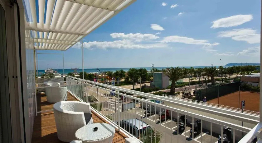 Hotel Roma - Image 1
