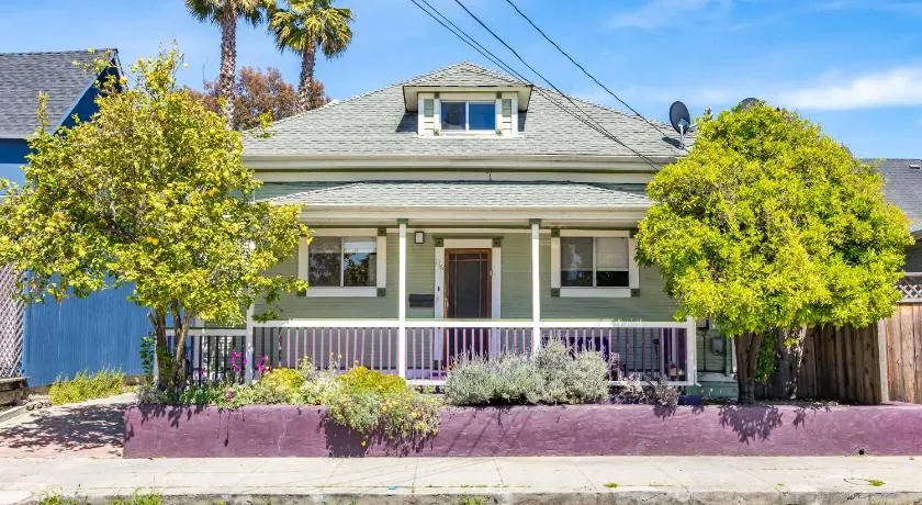 6BD Downtown House Walk to Beach Boardwalk - Image 1