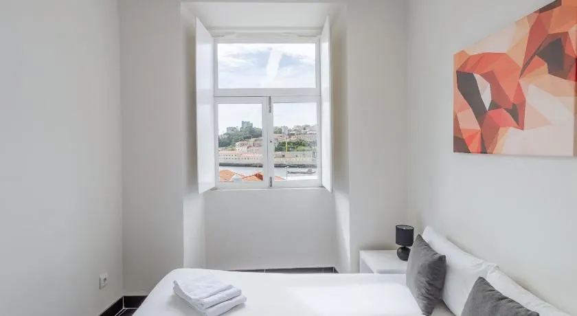 Porto Riverville Apartments - Image 1