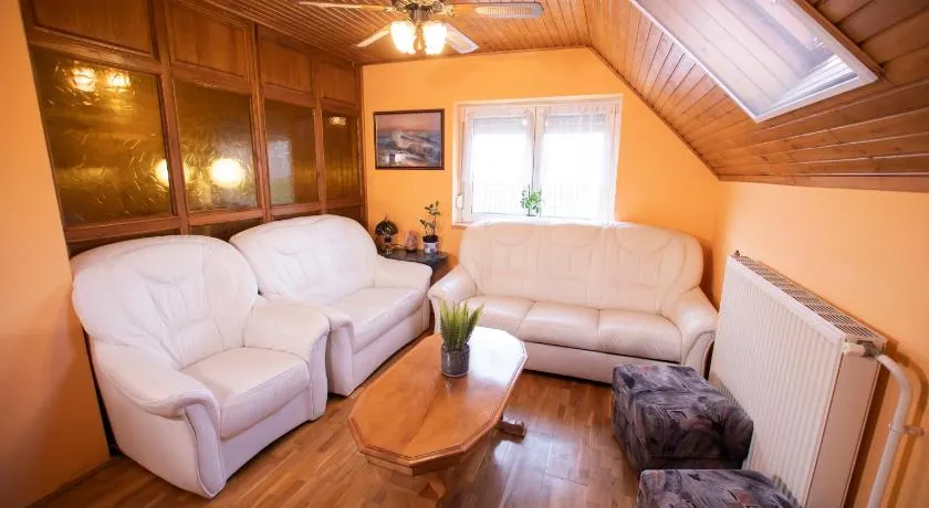 Farkas Guesthouse - Image 1