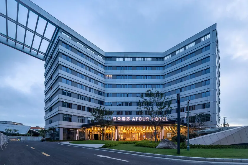 Atour Hotel Ningbo Zhenhai New City - Image 1