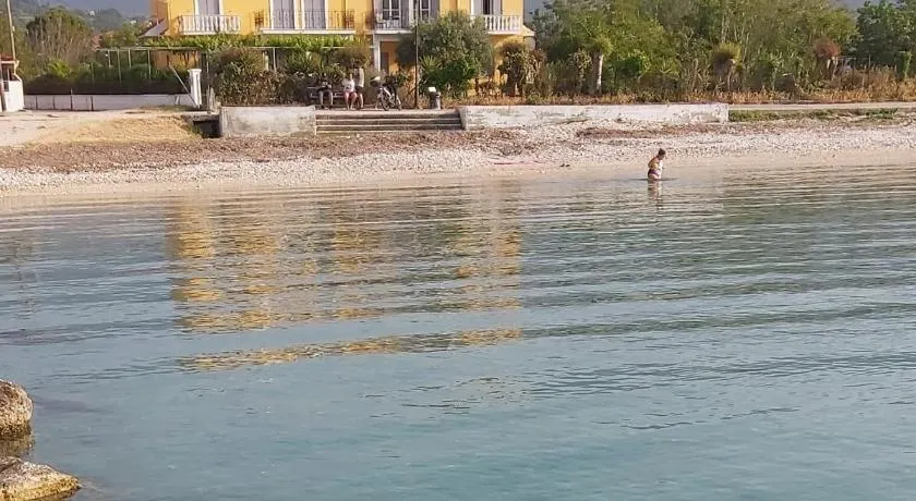 Tilde on the beach, Apts - Sami Kefalonia - Image 1