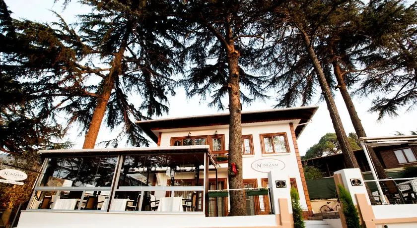 Nizam Butik Otel Büyükada - Image 1
