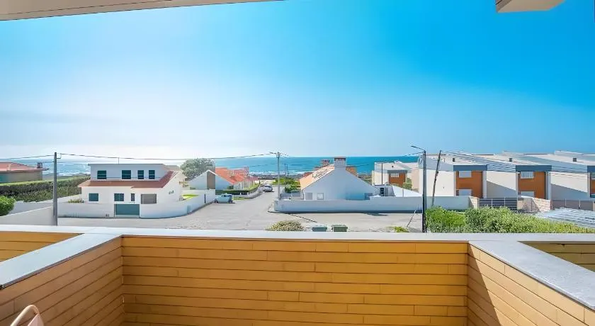 T3 Moledo Com Piscina e Vista Mar - Image 1