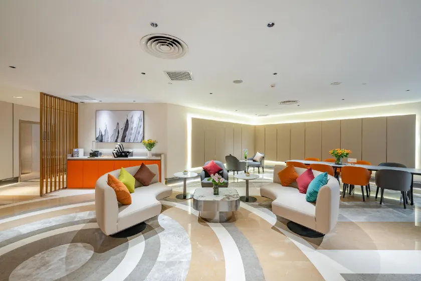 Atour Hotel Qingdao Wusi Square Xiaomai Island Seaview - Image 1