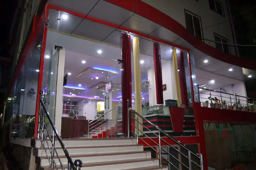 Hotel Saket !! Couple Friendly Family Hotel !! - Image 1