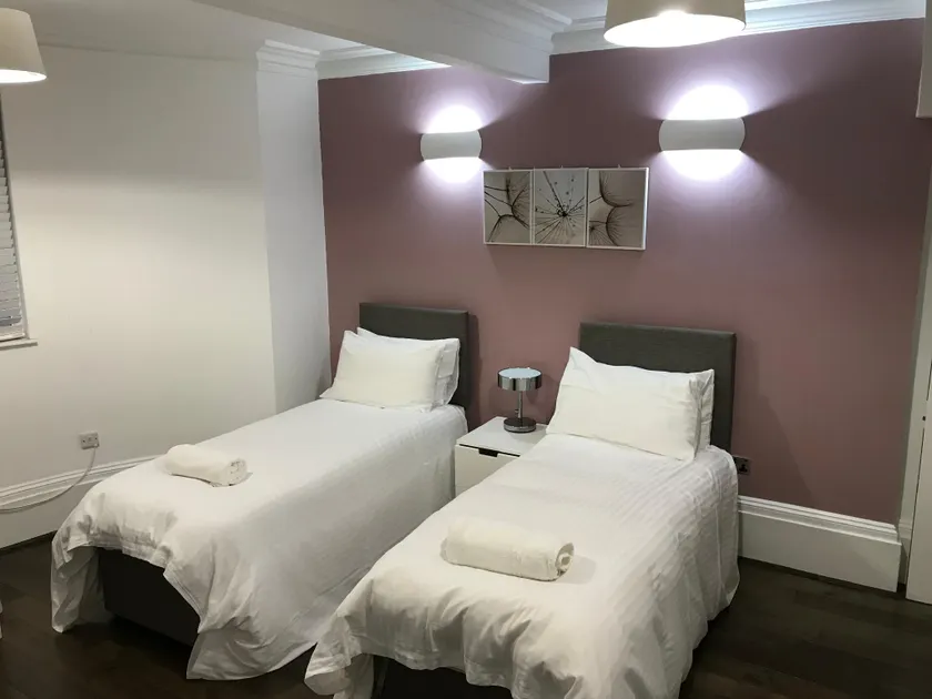 Contractor Luxury Studio Apartment - Image 1