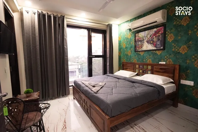 Ultra Luxurious 4BHK Master Suite F-Property - Image 1