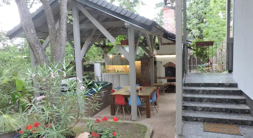 Szepezd OAK villa - Image 1