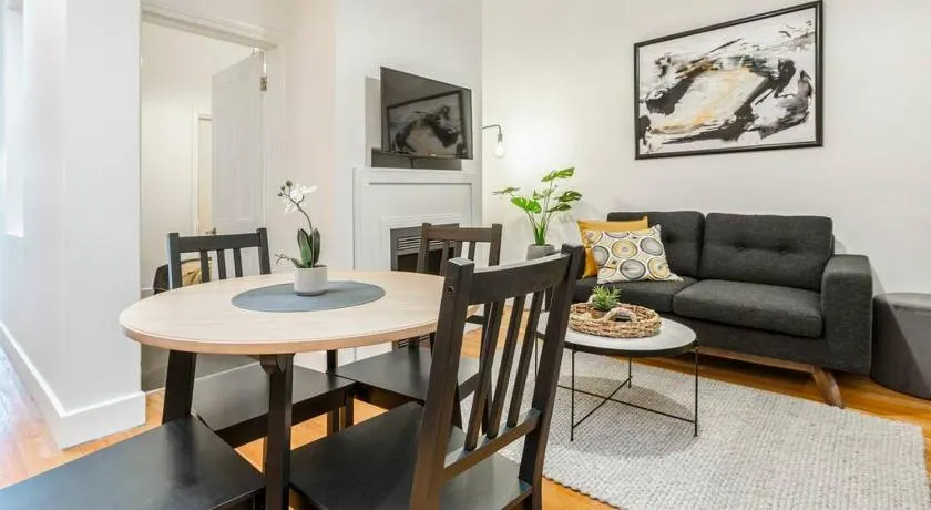 A Carlton Classic - Quaint Inner-City Getaway - Image 1