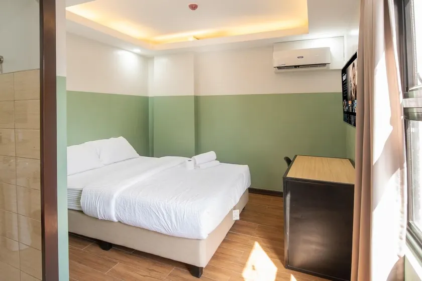St. Marvin Studio Makati M306 - Image 1