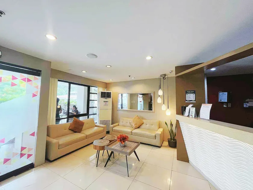 Travelbee Business Inn - Image 1