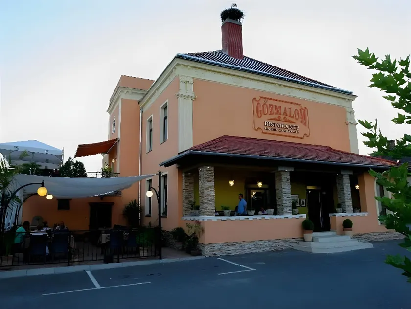 Gőzmalom Étterem és Panzió - Image 1