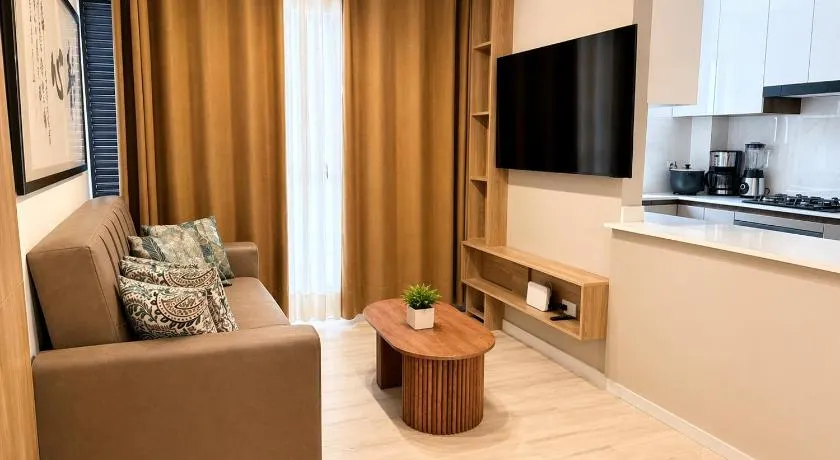 Elegant Apartment with Modern Design - Image 1