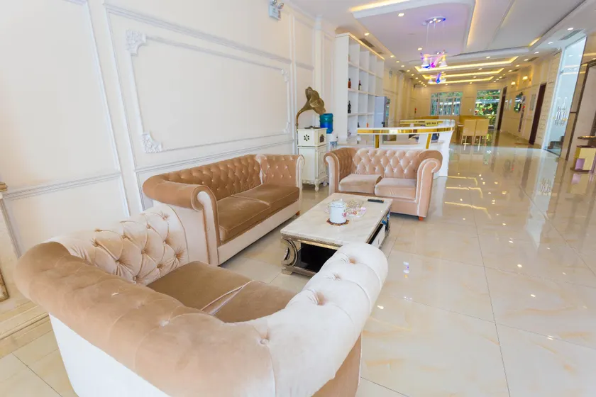 Ngọc Long Châu Hotel - Image 1