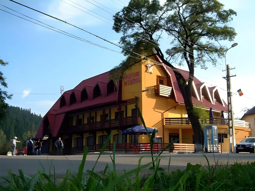Pensiunea Mușatinii - Image 1