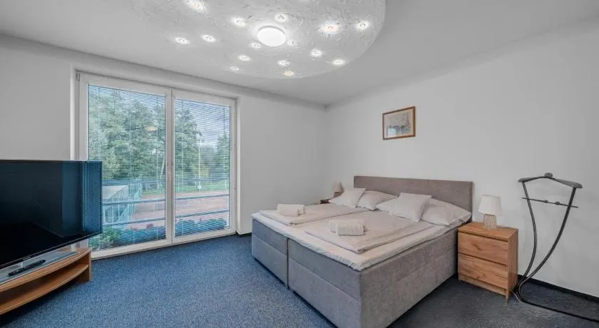Raketa Residence, restaurant & hotel - Image 1